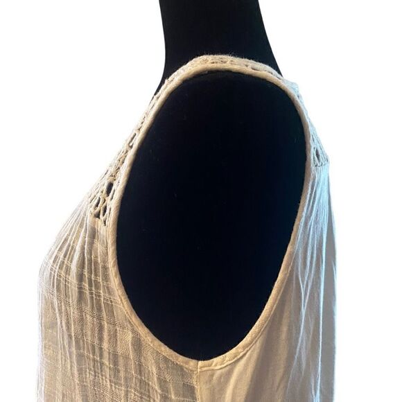 Ann Taylor Loft Ivory Crochet‎ Insert Sleeveless Top - Picture 6 of 10